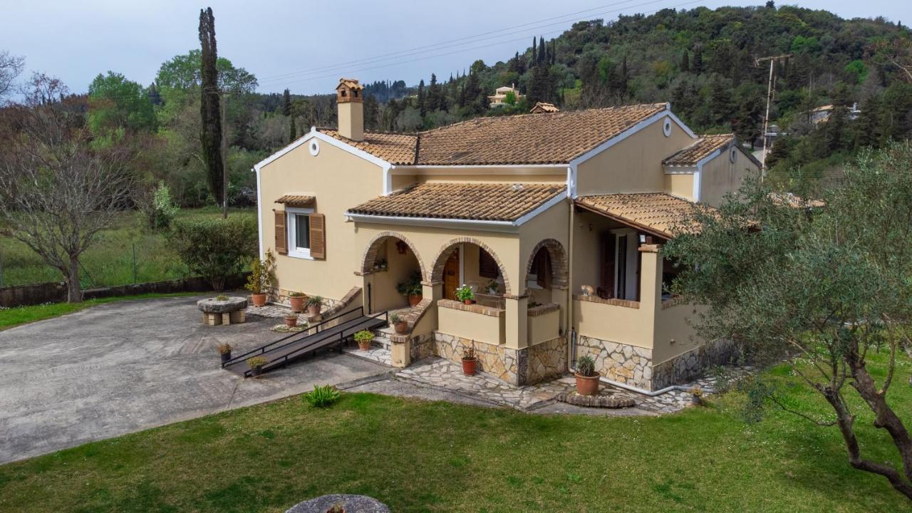 Villa Haris Gazatika ภายนอก รูปภาพ